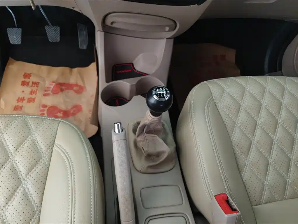 Kia Sportage 2013 2.0L Manual 2WD GL фото 10