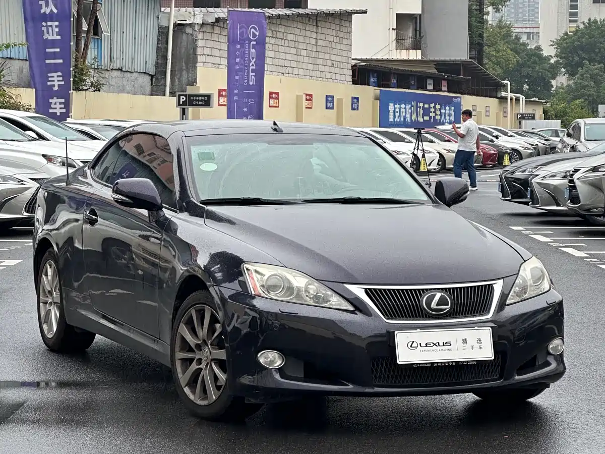 Lexus IS 2009 300C фото 30