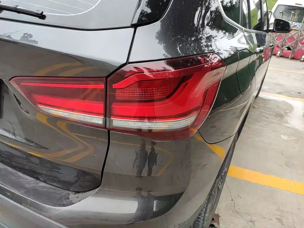 BMW X1 2022 sDrive20Li Fashion фото 8