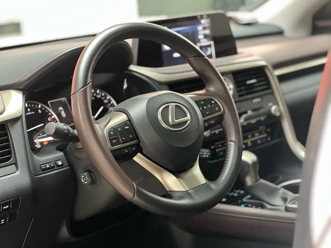Lexus RX 2020 Facelift 300 AWD Elegance Edition фото 7