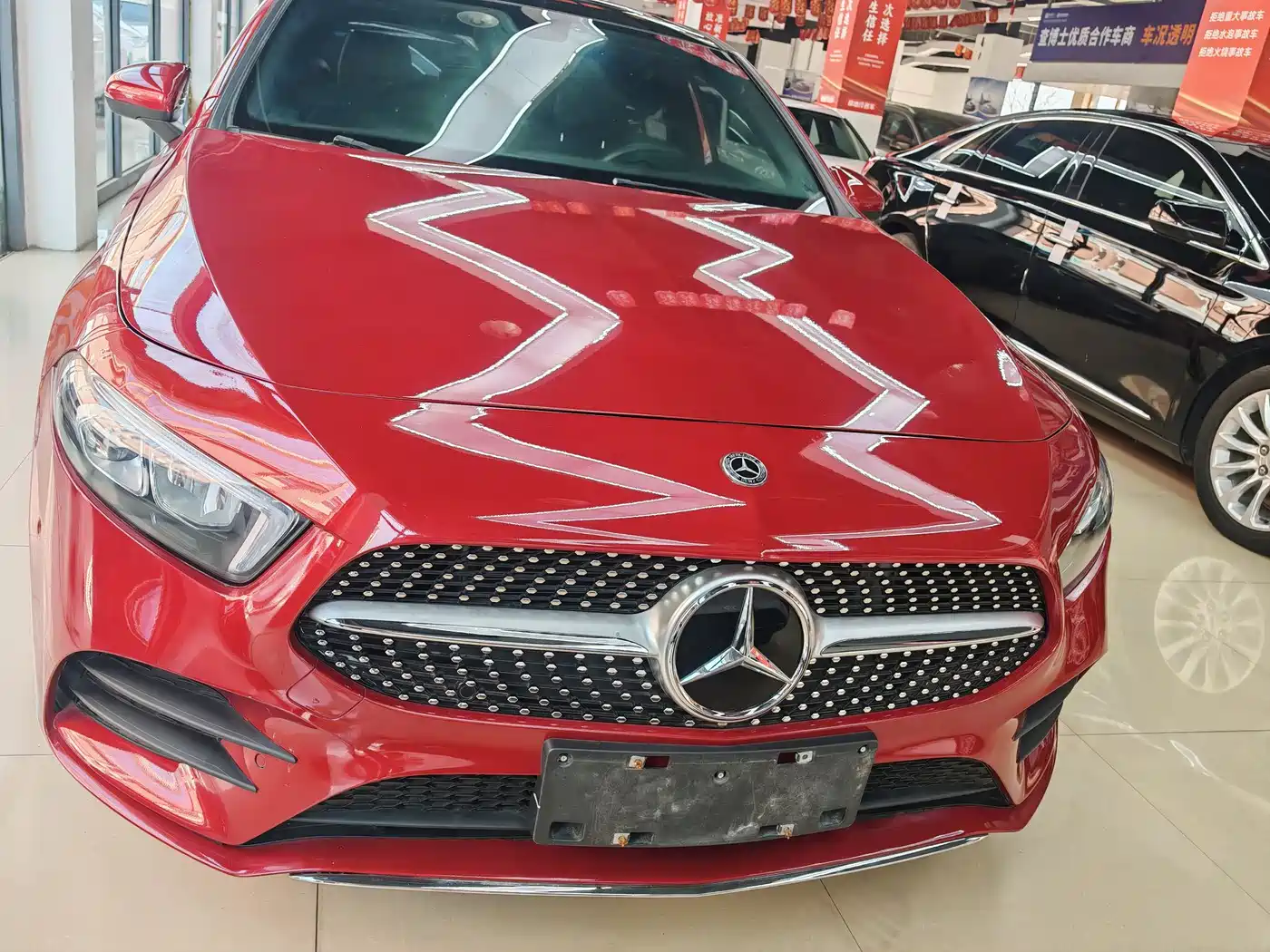 Mercedes-Benz A-Class 2019 A 200 L Sport Sedan фото 2