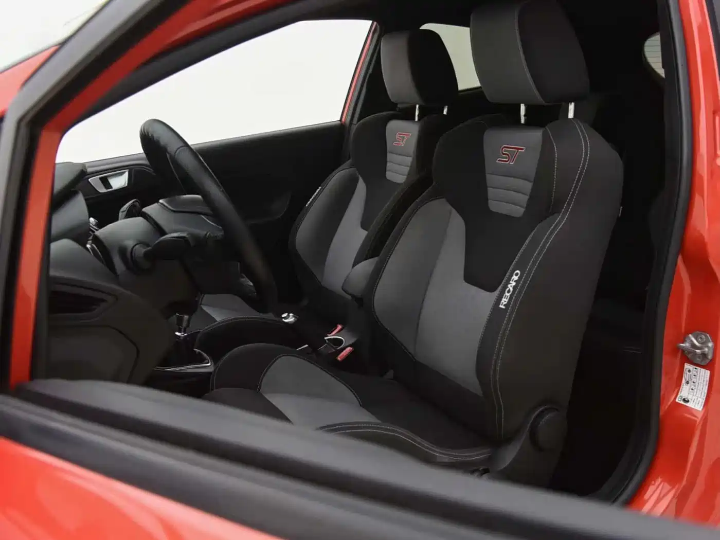Ford Fiesta (Import) 2013 1.6T ST фото 11