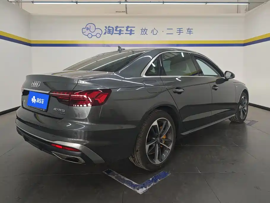 Audi A4L 2020 40 TFSI Fashion Dynamic Edition фото 3