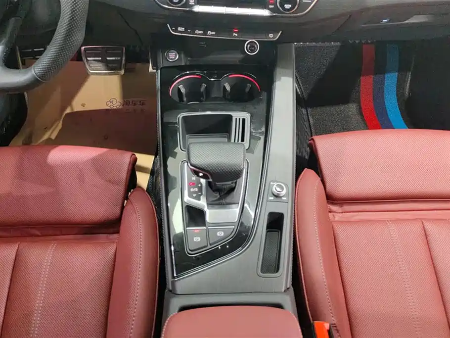 Audi A4L 2024 40 TFSI Luxury Dynamic фото 16