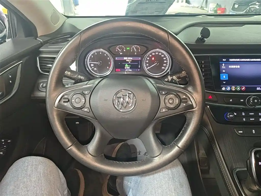 Buick LaCrosse 2019 28T Luxury Edition фото 11