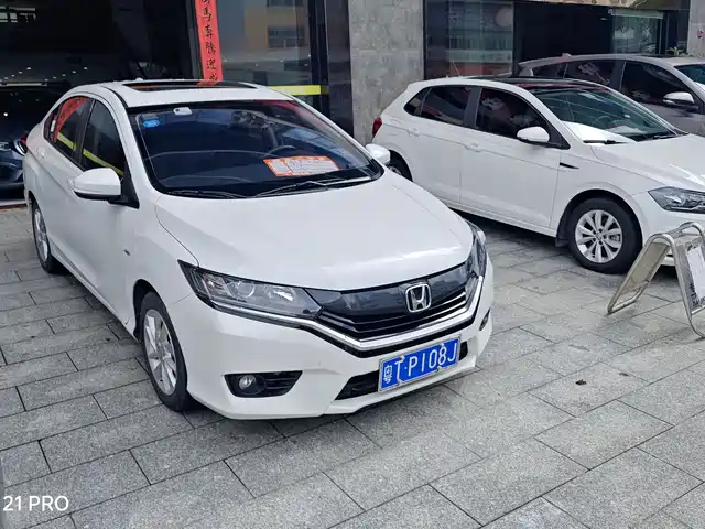  Honda Greiz 2016 1.5L CVT Fashion Edition