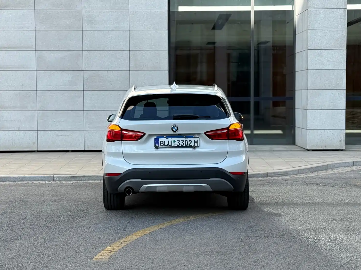 BMW X1 2018 sDrive18Li Premium Model фото 20