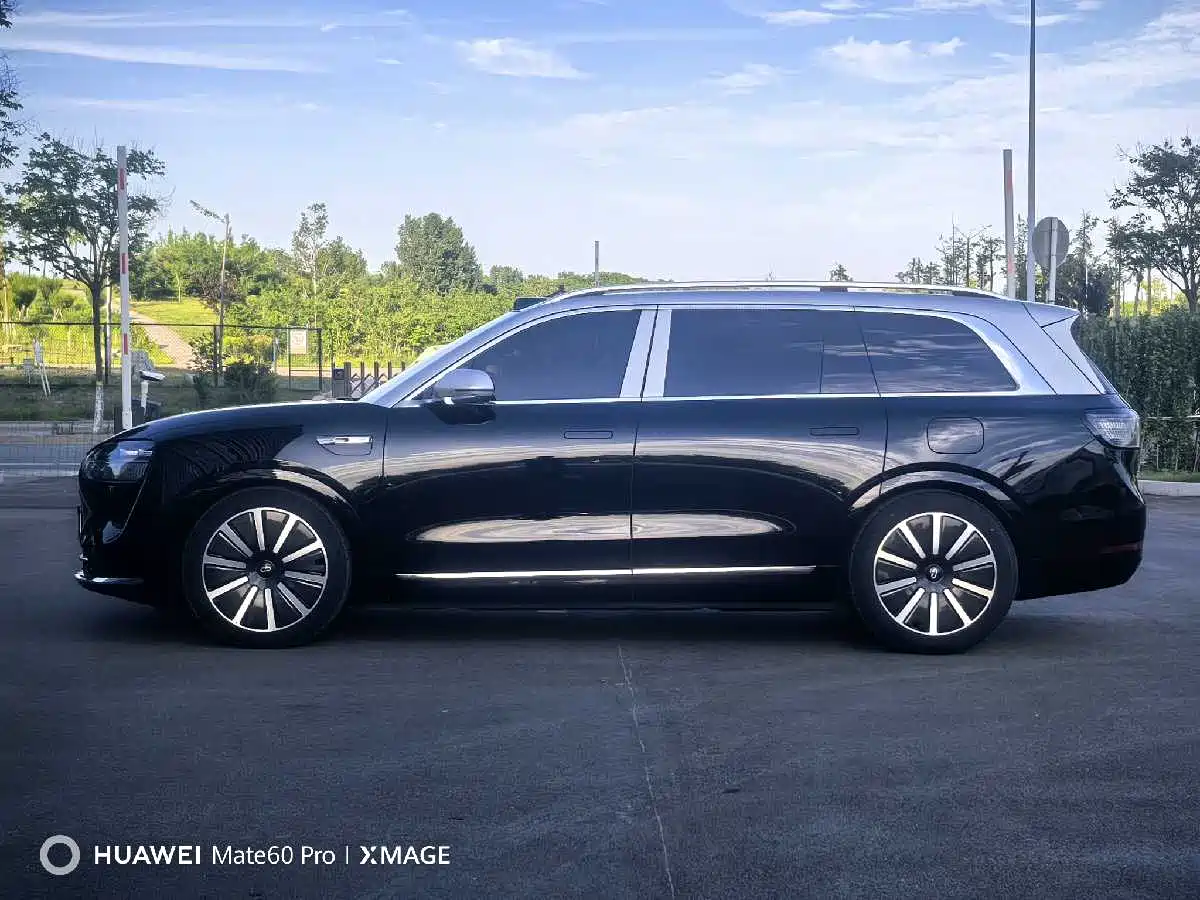 AITO Wenjie AITO M9 2024 Range Extender Max Edition 42kWh 6-seater фото 4
