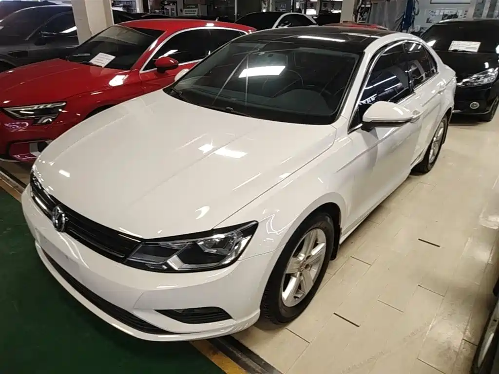 Volkswagen Lamando 2017 230TSI DSG Trend Edition