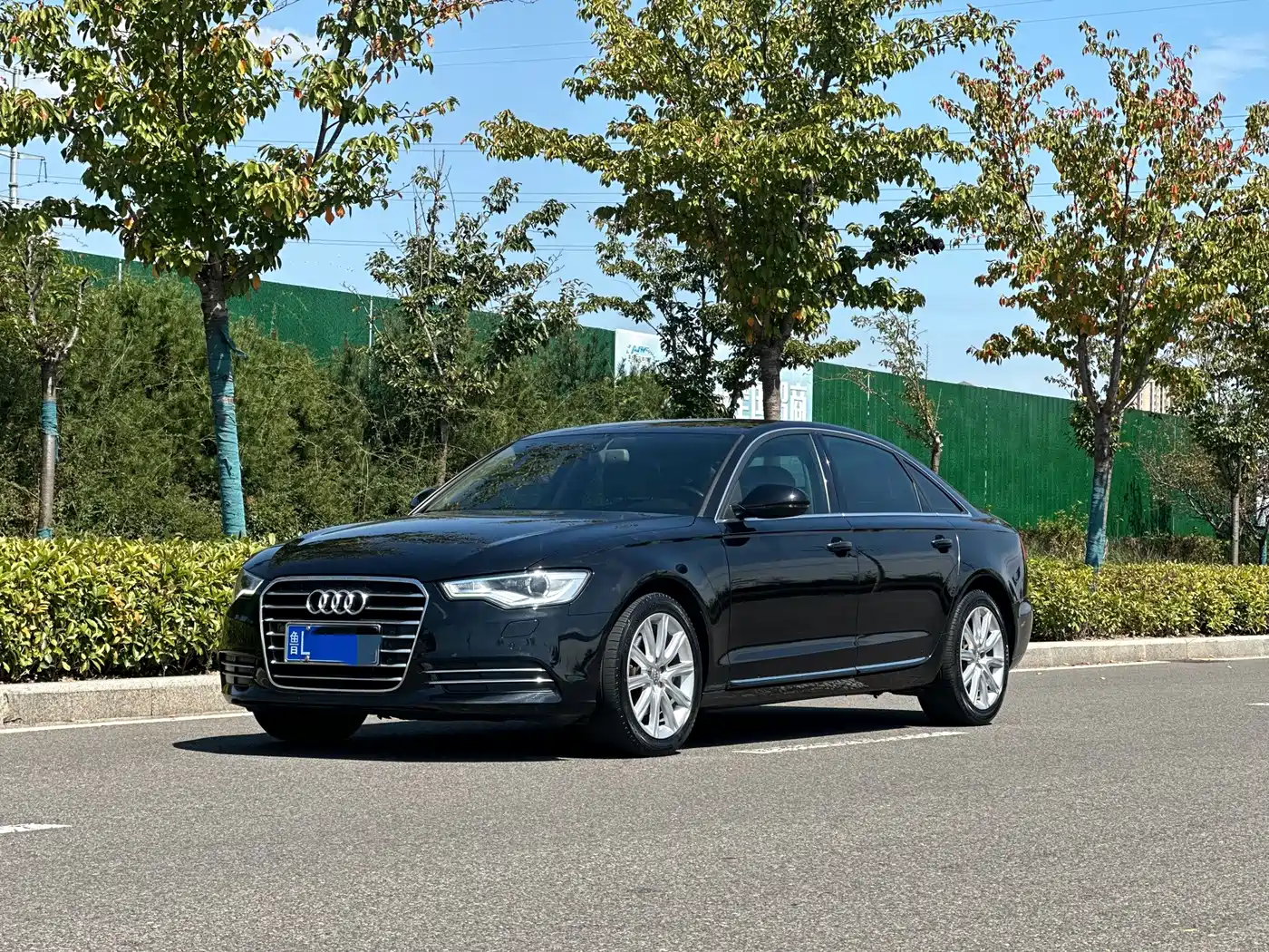 Фото 1 - Audi A6L