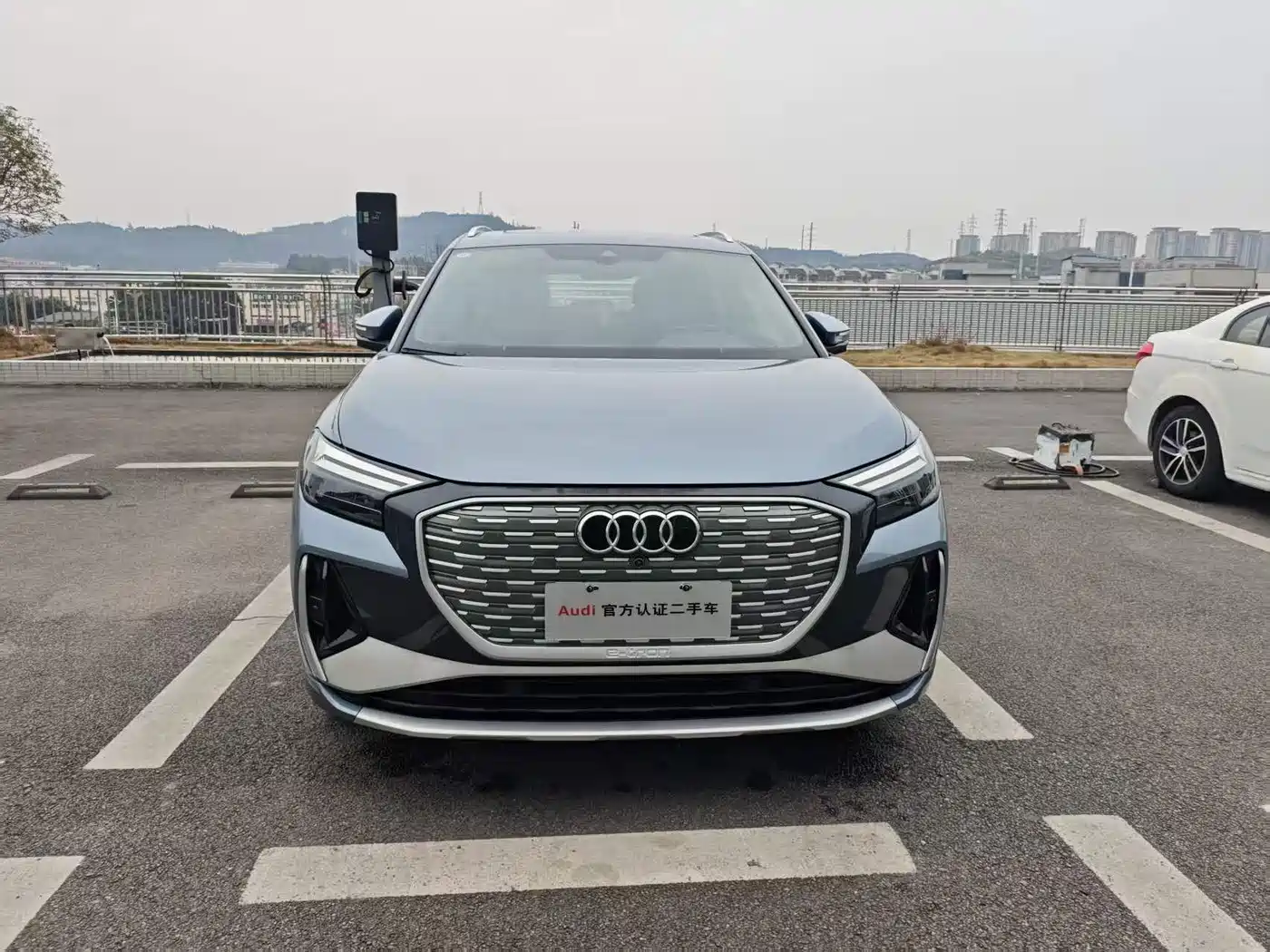 AUDI Q4 E TRON