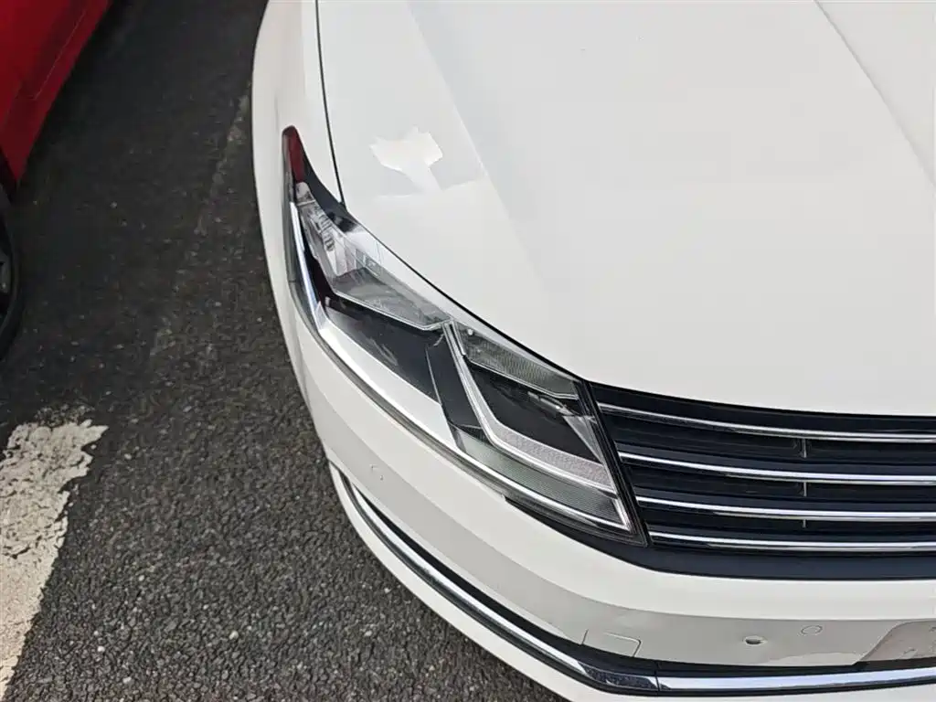 Volkswagen Lavida 2017 1.6L Automatic Comfort Edition фото 13
