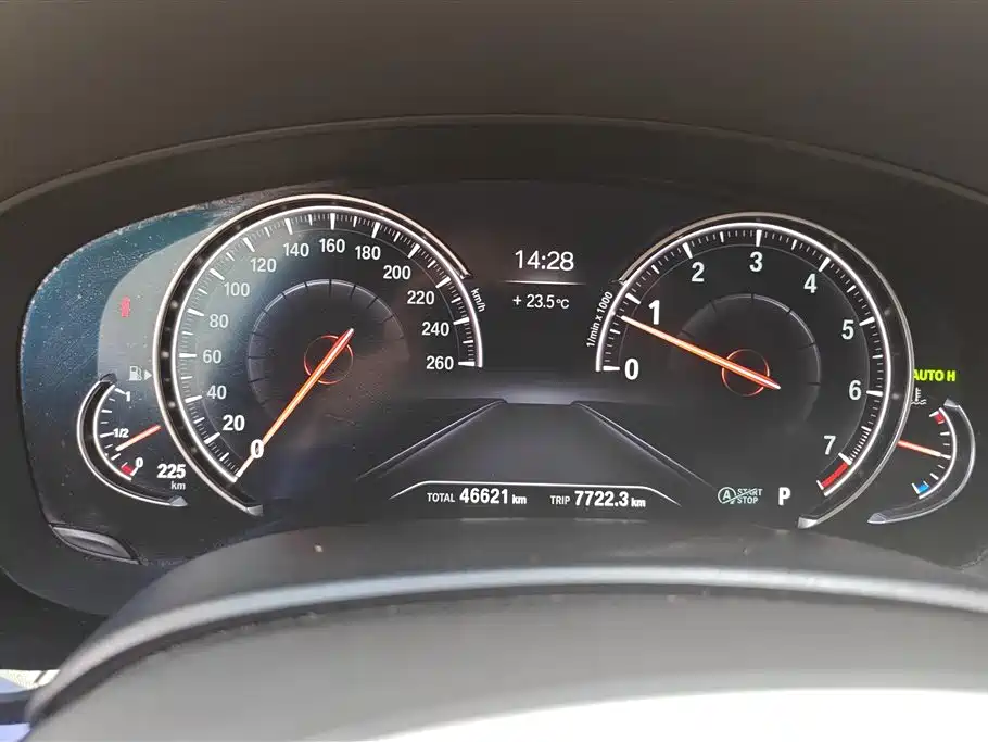 BMW 5 Series (Import) 2018 525i M Sport Package фото 14