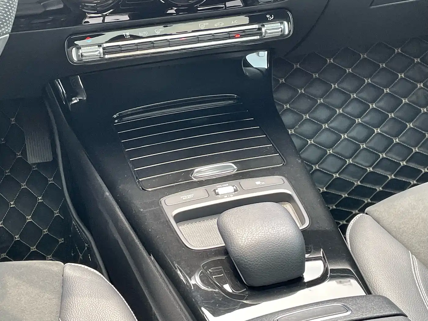 Mercedes-Benz A-Class 2020 A 180 L Sport Sedan фото 15