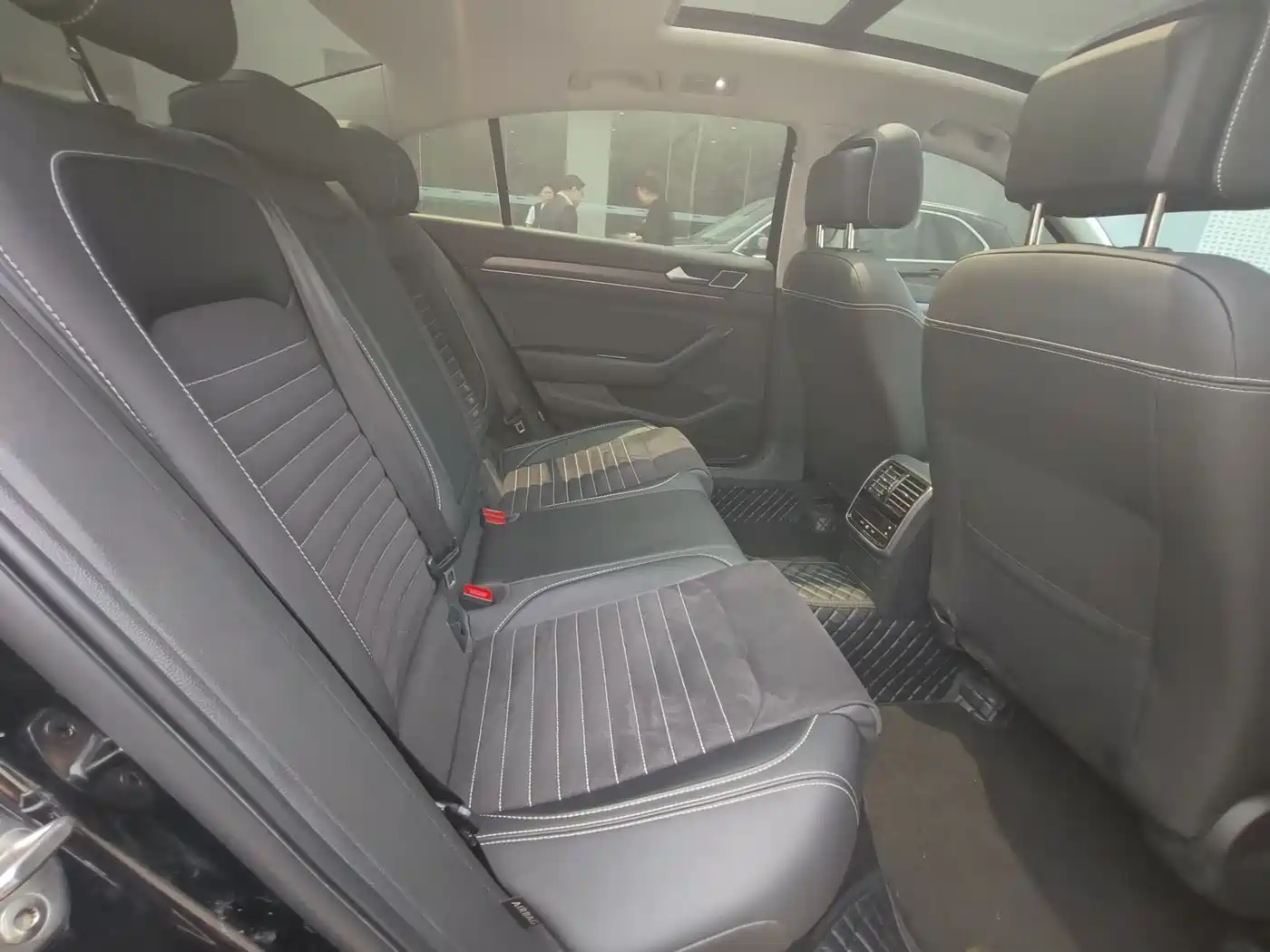 Volkswagen Magotan 2020 330TSI DSG Leading фото 20