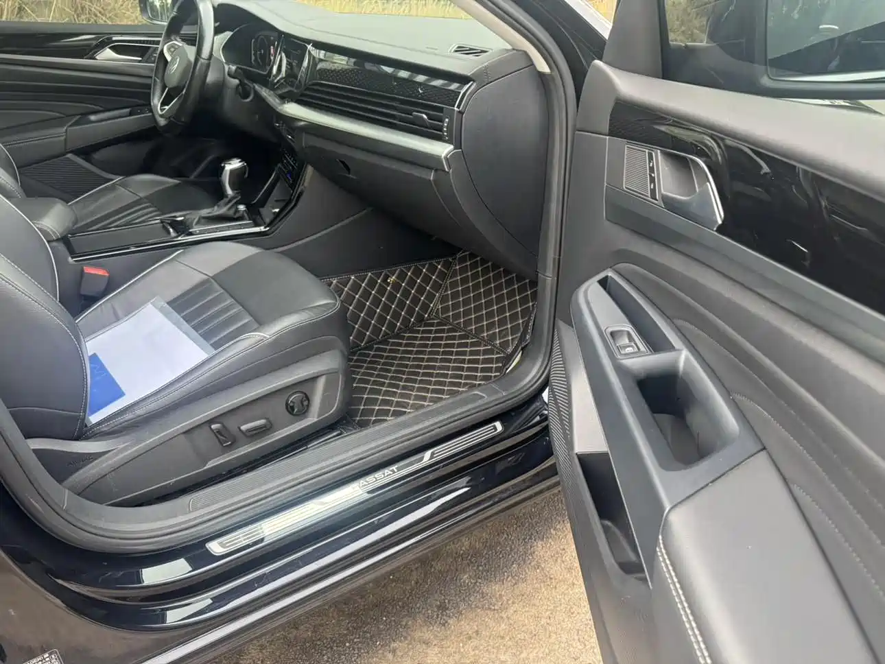 Volkswagen Passat 2022 330TSI Starlight Elite Edition фото 8