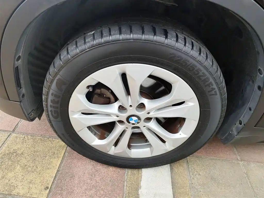 BMW X1 2016 sDrive18Li Premium Model фото 25