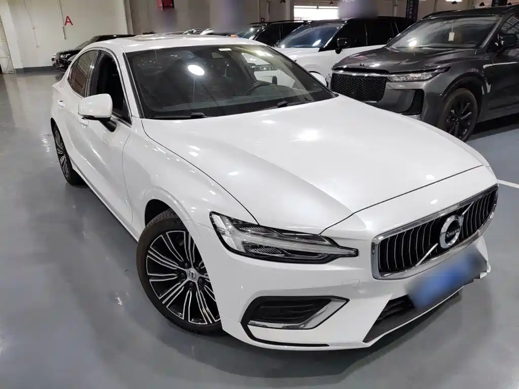 Фото 22 - Volvo S60
