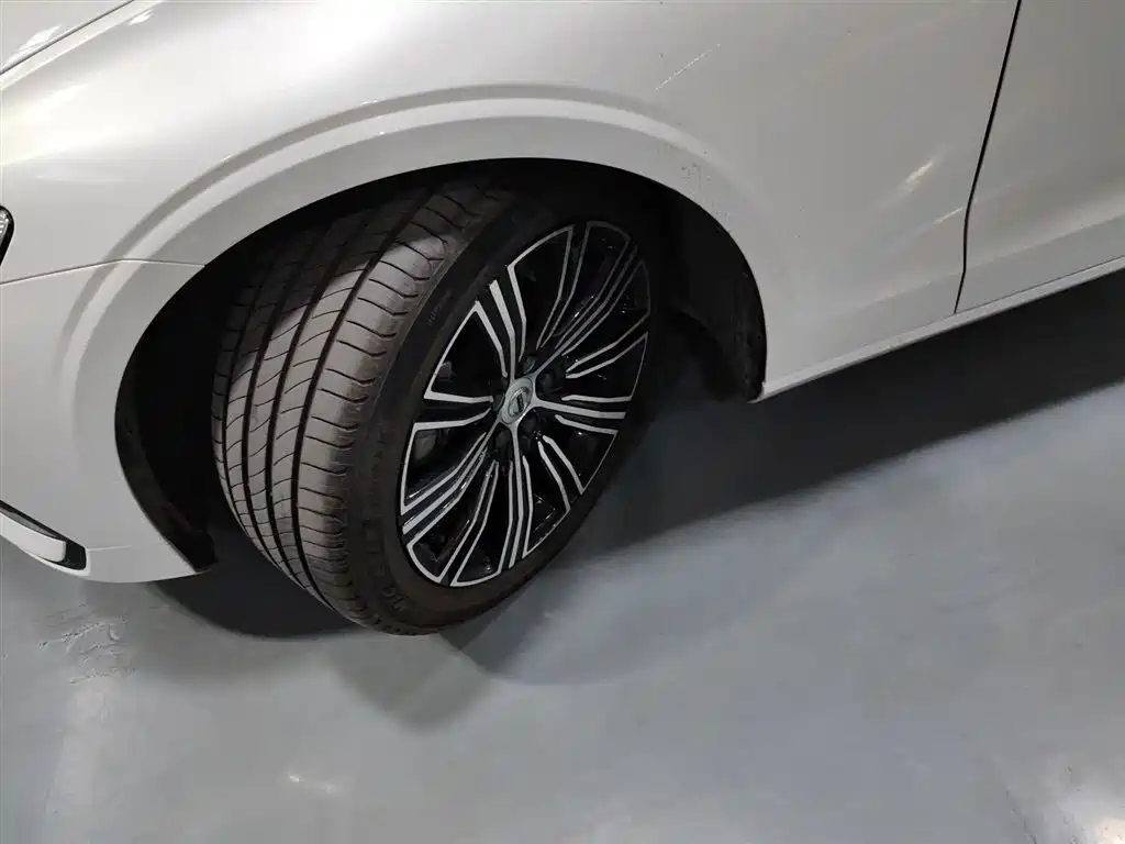Фото 25 - Volvo S60