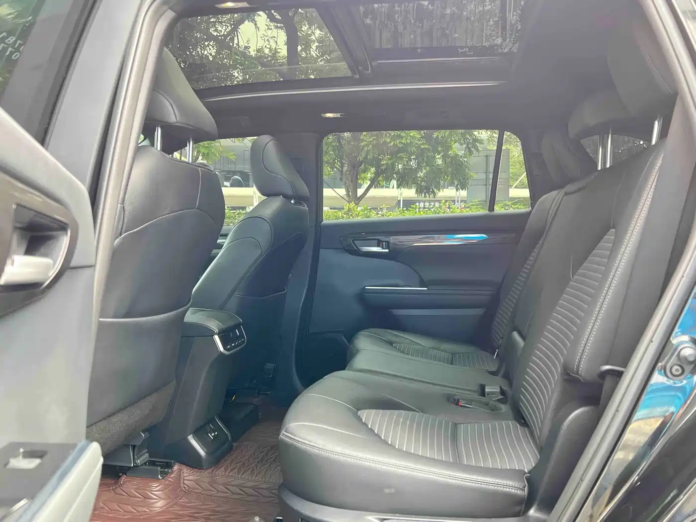 Toyota Crown Kluger 2024 2023 2.5L HEV AWD Luxury Edition