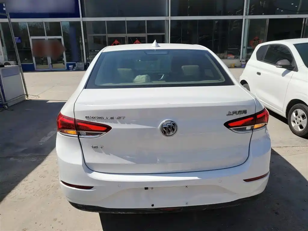Buick Excelle 2018 15T Manual Elite (China V) фото 6