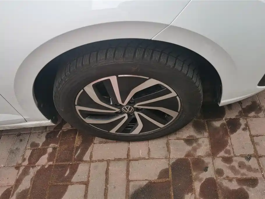 Volkswagen Lavida 2023 New Sharp 1.5L Auto Aspiration Edition фото 6