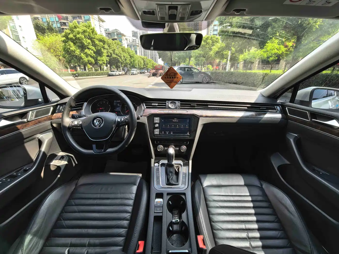 Volkswagen Magotan 2019 330TSI DSG Luxury China V фото 7