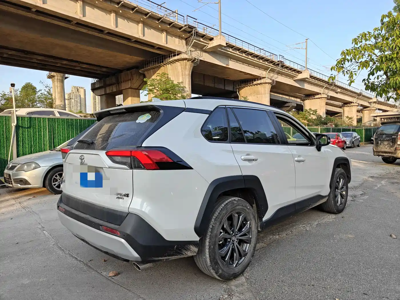 Toyota RAV4 Rongfang 2023 2.0L CVT 4WD Adventure Plus Edition фото 4
