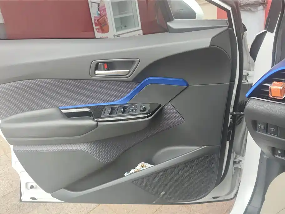 Toyota IZOA 2020 2.0L Yi Xiang Edition фото 7