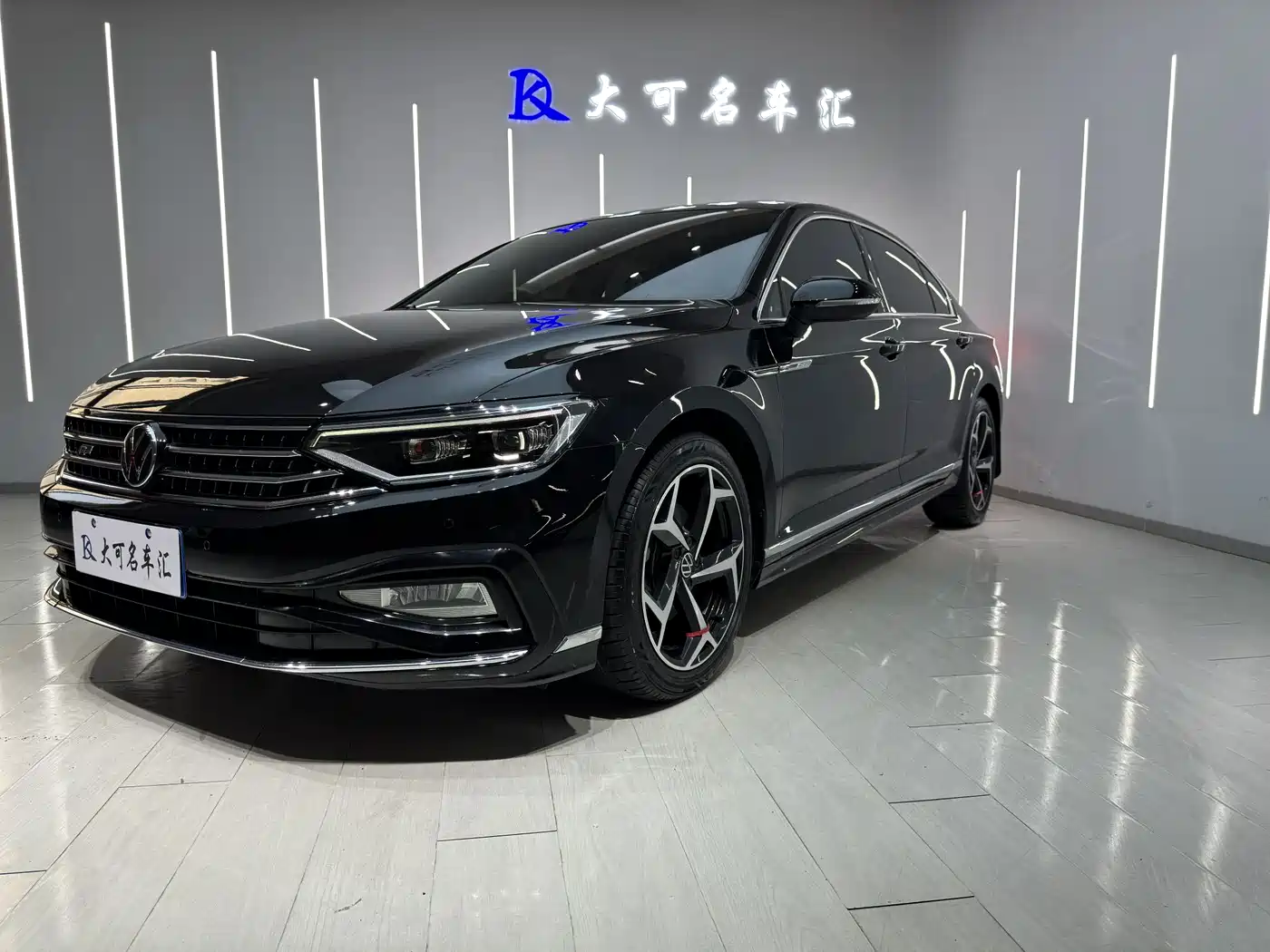 Volkswagen Magotan 2023 2 Million Units Anniversary Edition 330TSI DSG Leading Type