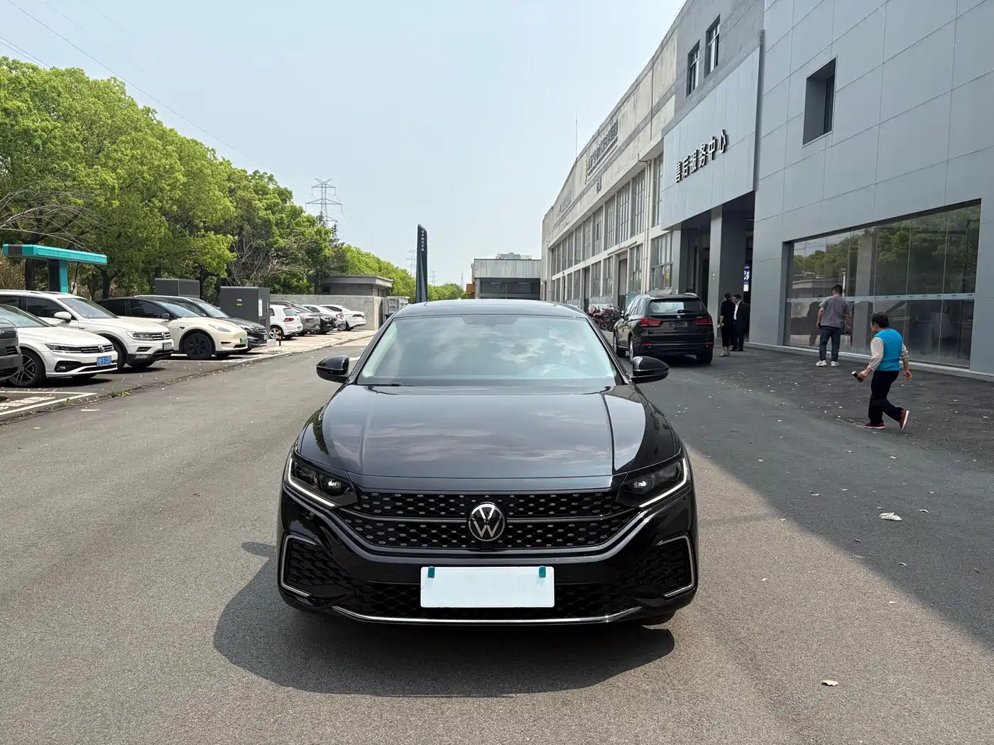 Volkswagen Passat 2023 Facelift 330TSI Starlight Elite Edition фото 3