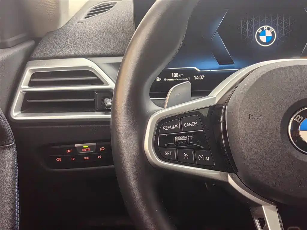 Photo 15 - BMW 2 Series (Import)