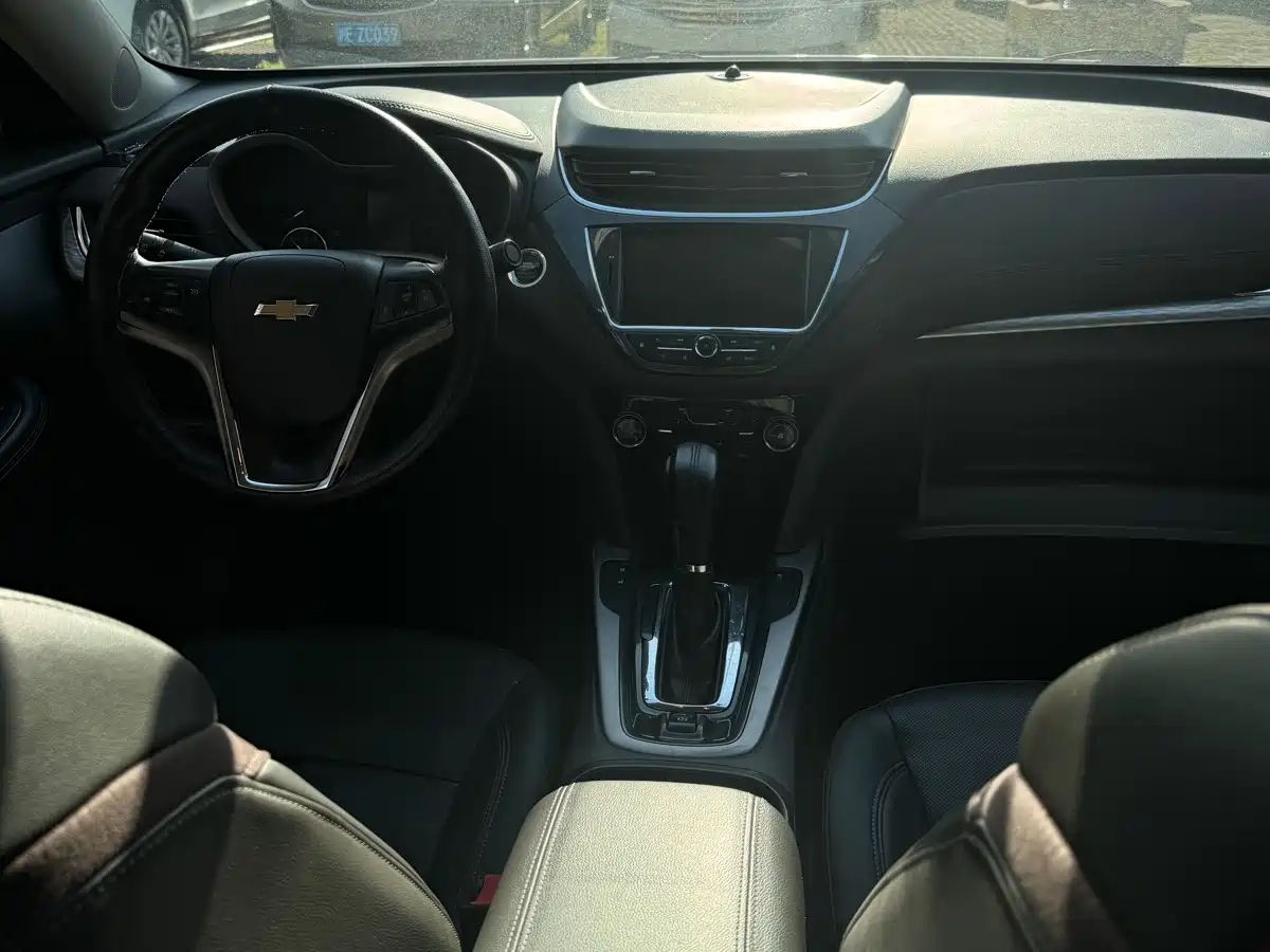 Chevrolet Malibu 2016 2.0L Automatic Luxury фото 12