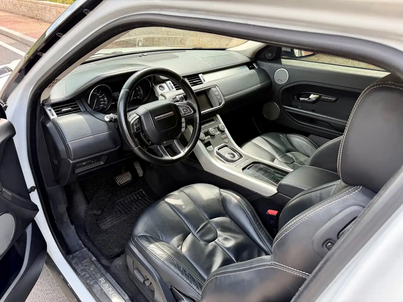 Фото 10 - Land Rover Range Rover Evoque (Import)
