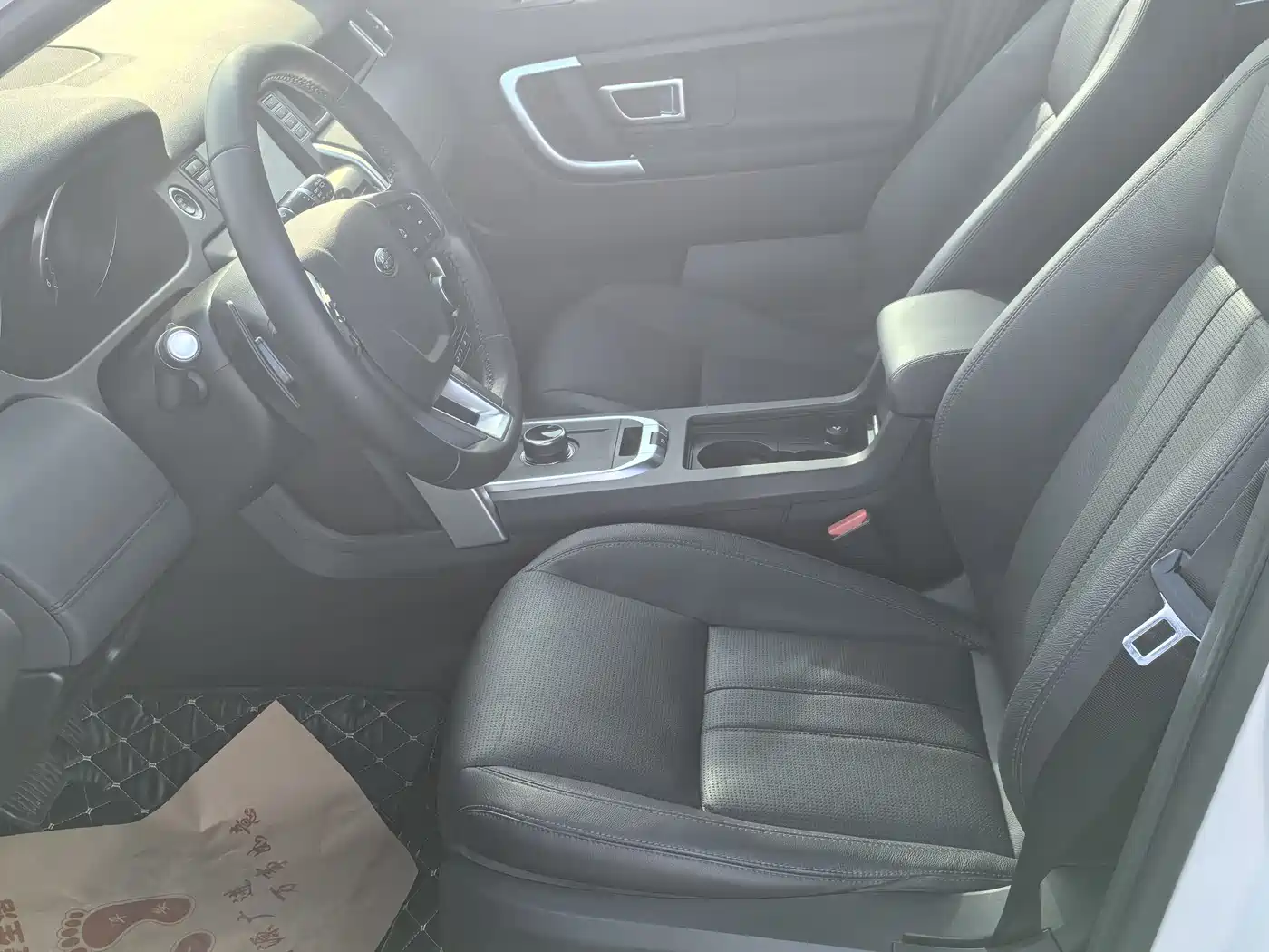 Land Rover Discovery Sport 2017 2.0T SE фото 4