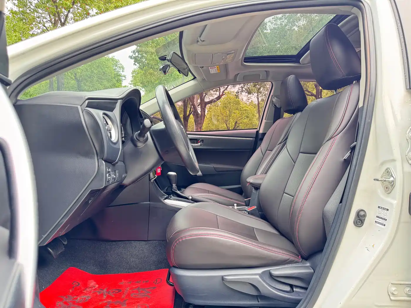 Toyota Levin 2017 Facelift 185T CVT Elite (China V) фото 5