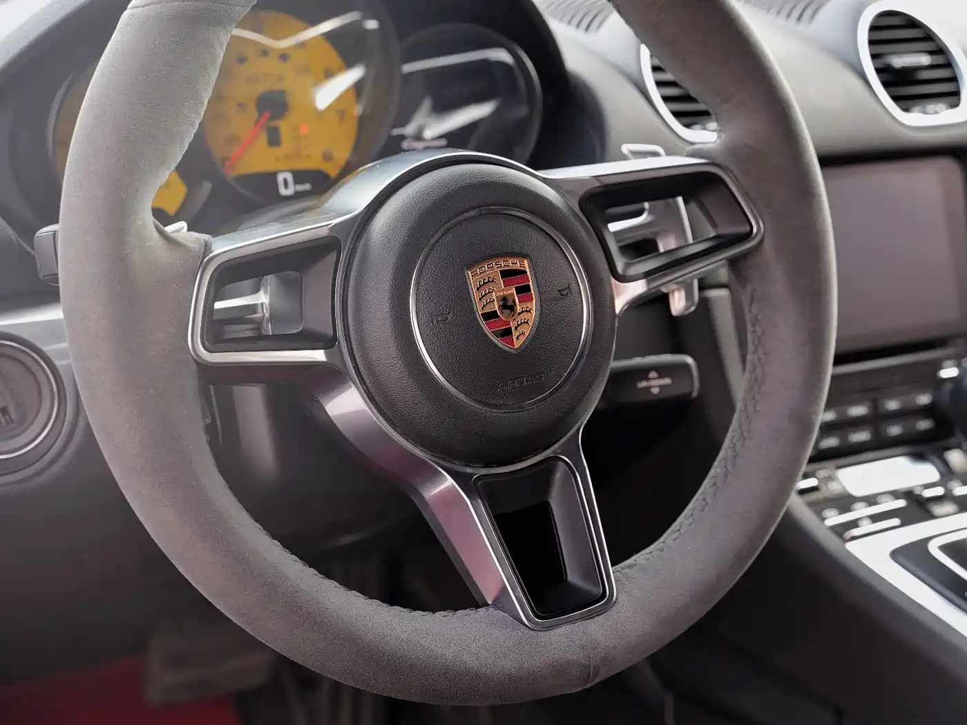 Porsche 718 2018 Cayman 2.0T фото 7