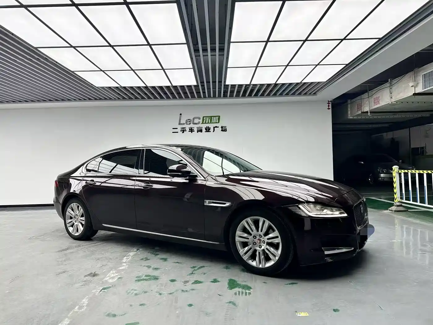 Jaguar XFL 2018 XFL 2.0T 250PS Luxury фото 3