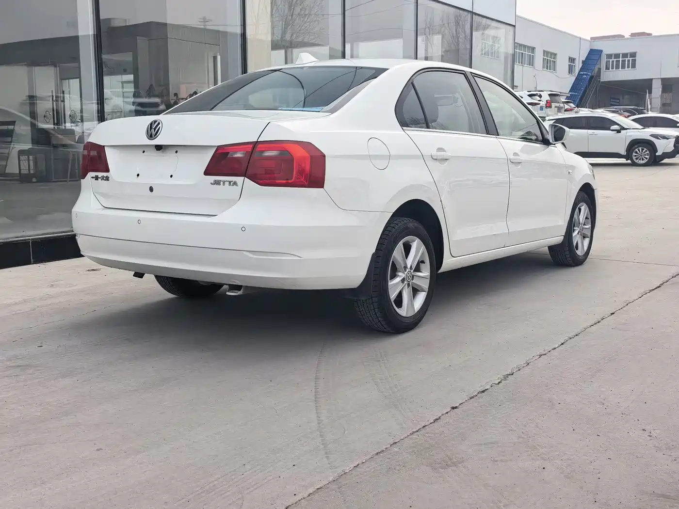 Volkswagen Jetta 2013 1.6L Automatic Luxury Model фото 9