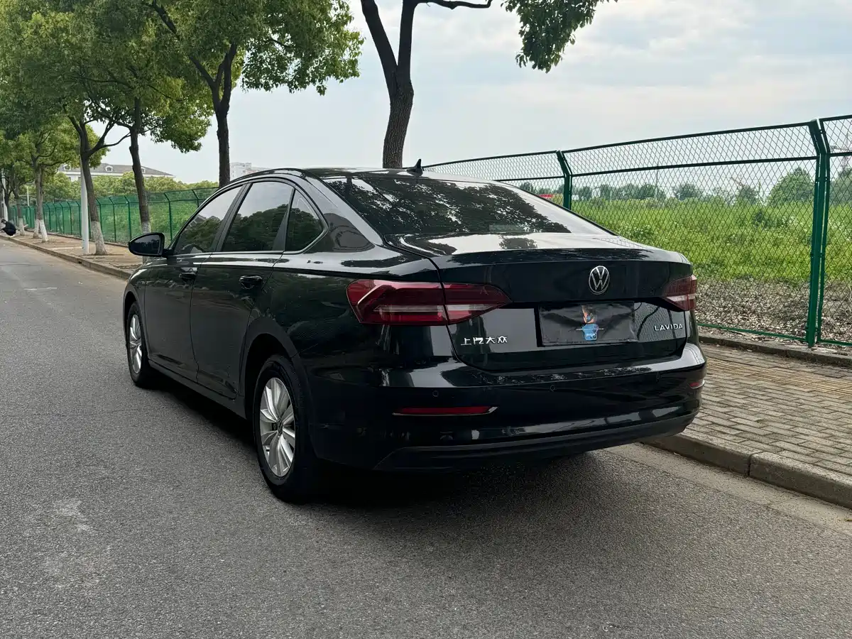 Volkswagen Lavida 2021 1.5L Automatic Trend Edition фото 15