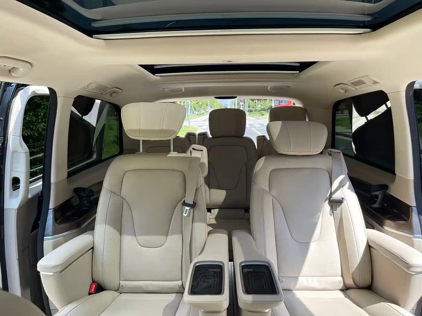Mercedes-Benz V-Class 2022 V 260 Prestige Edition фото 14