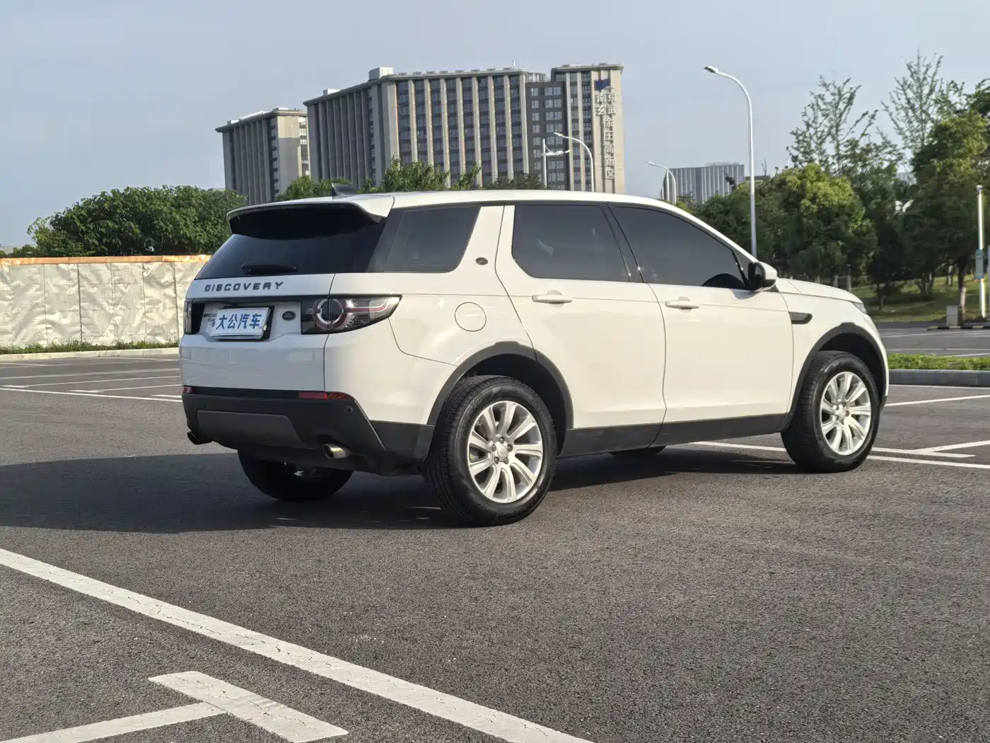 Land Rover Discovery Sport 2017 2.0T SE фото 16