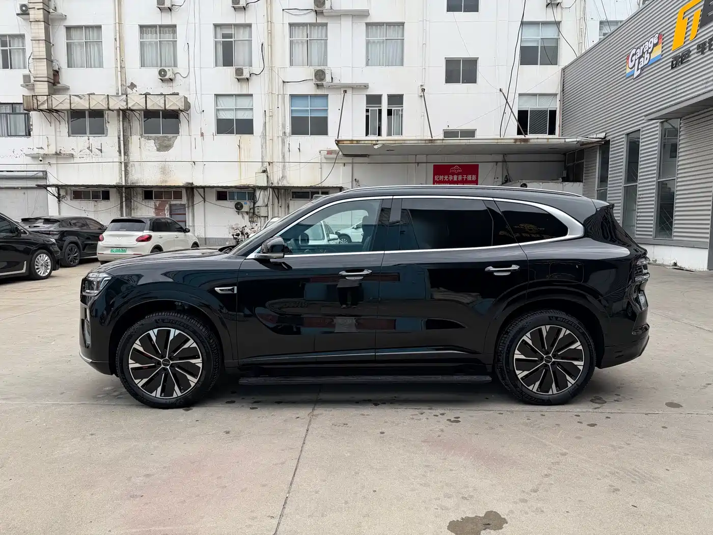 2026 ZEEKR 8X