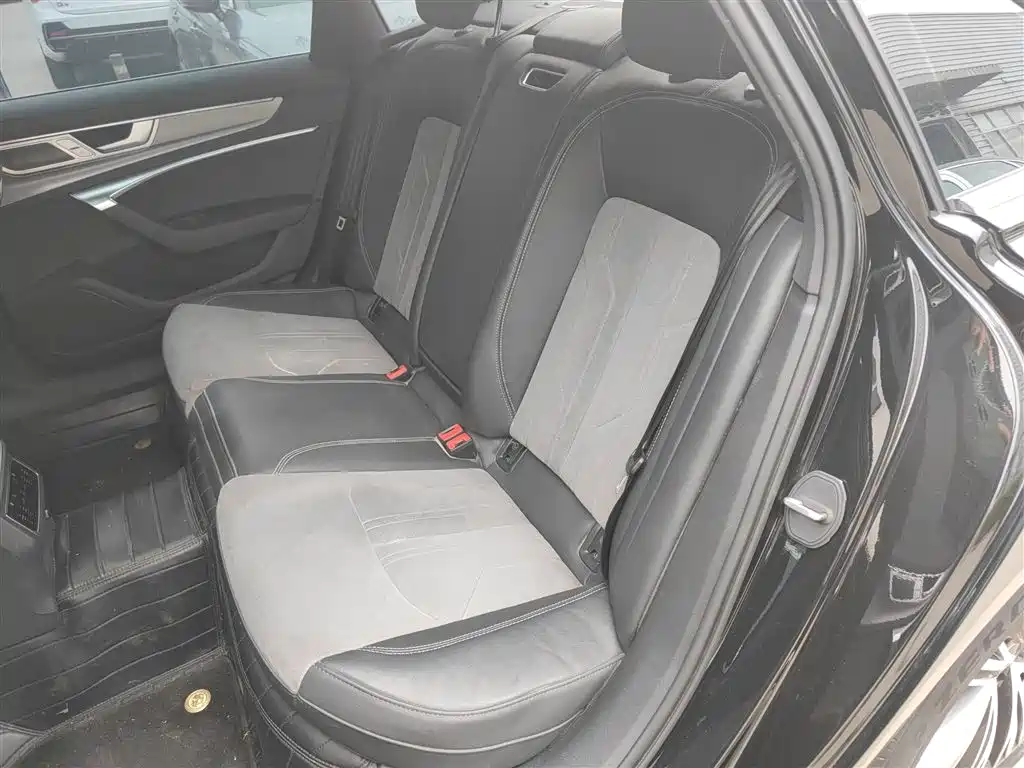 Audi A6L 2024 45 TFSI Premium Dynamic фото 17