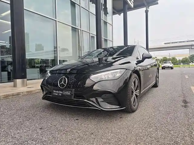 Mercedes-Benz EQE 2025