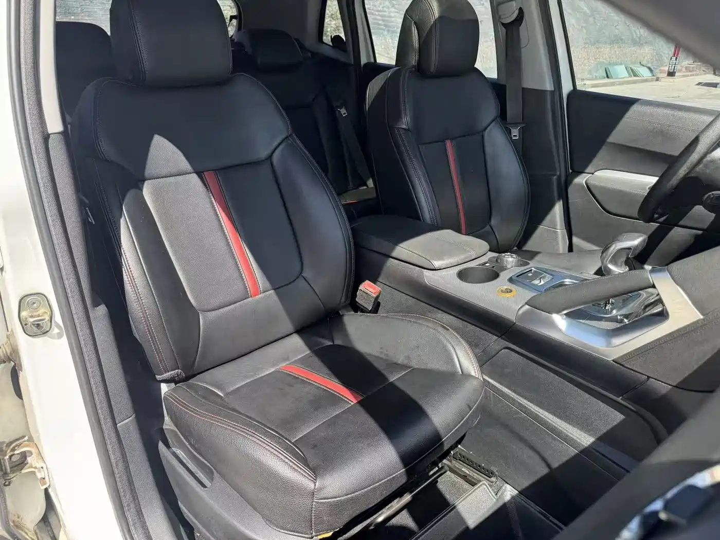 Peugeot 3008 2016 1.6THP Automatic Standard Edition фото 15