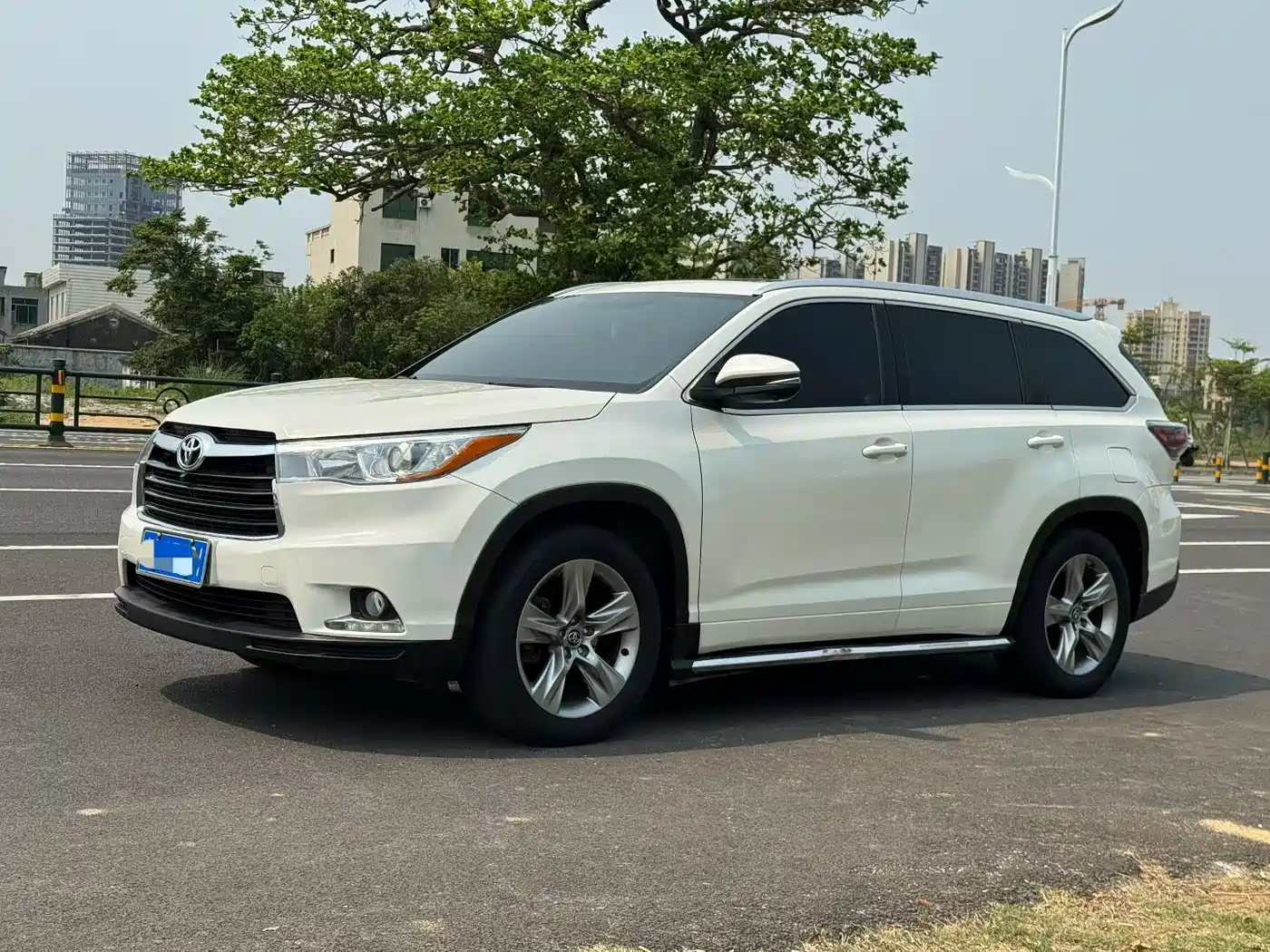 TOYOTA HIGHLANDER