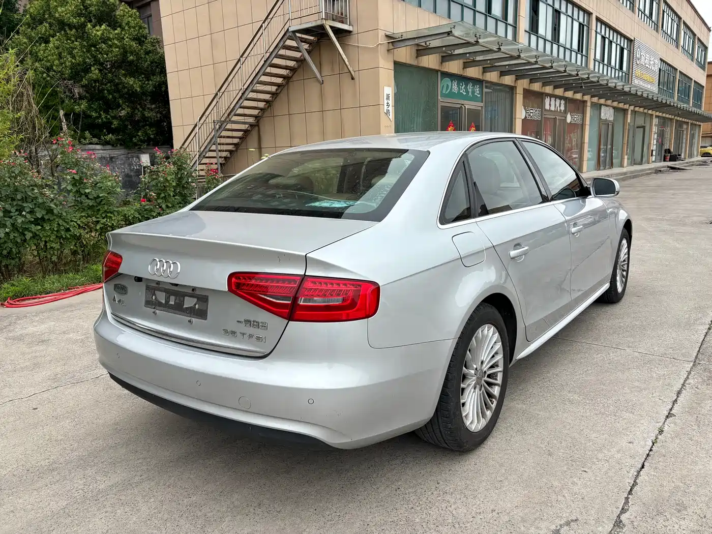 Audi A4L 2015 35 TFSI Auto Comfort фото 4