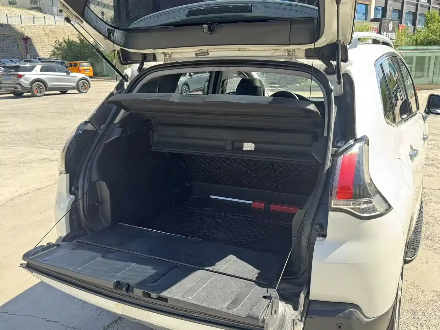 Peugeot 3008 2016 1.6THP Automatic Standard Edition фото 11