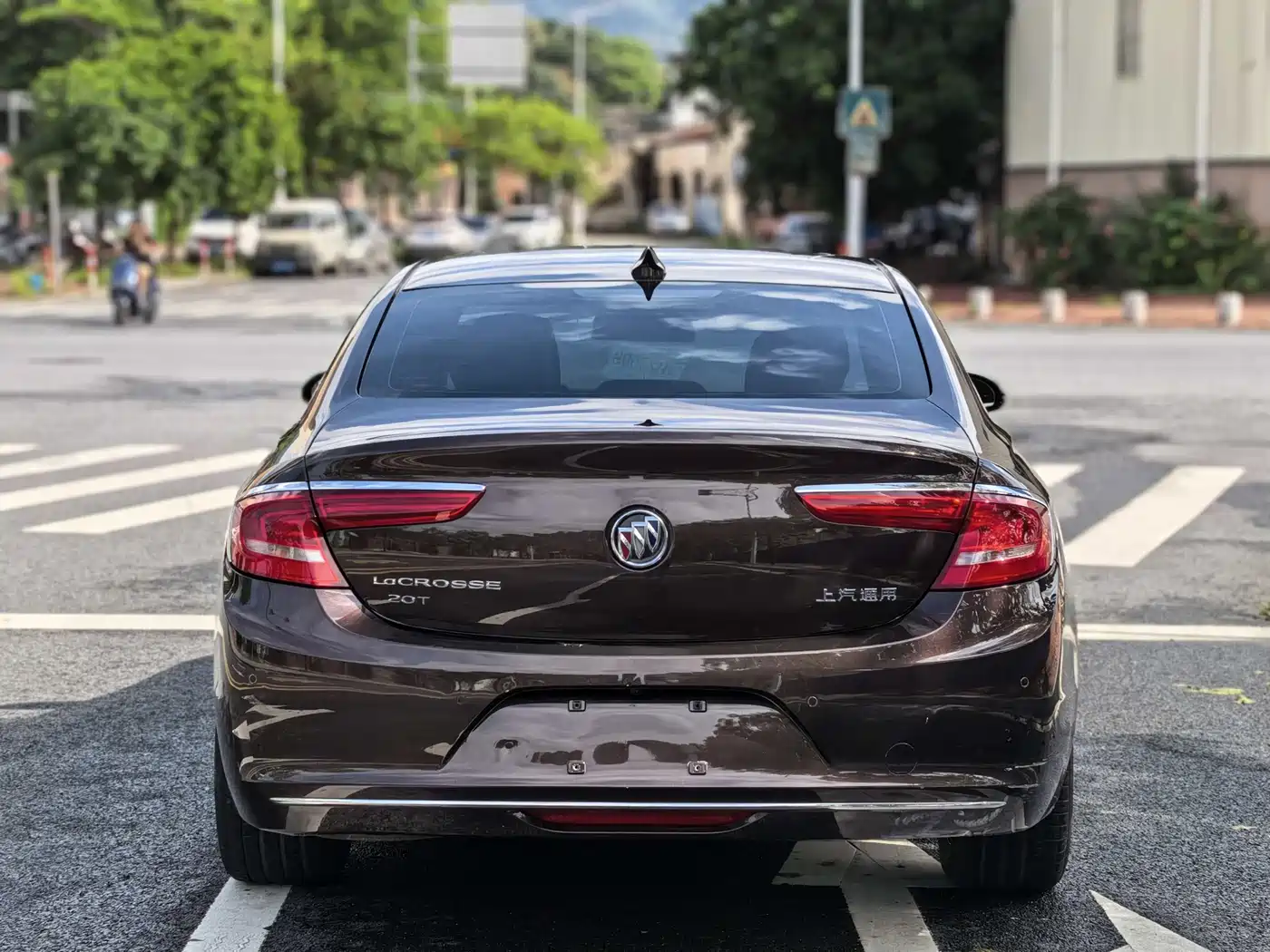 Buick LaCrosse 2018 Model 20T Luxury Edition фото 6